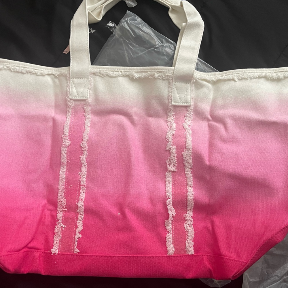 New pink tote